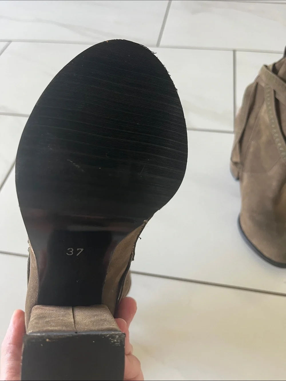Suede boots
